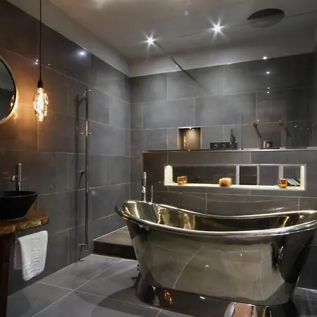 Mount Pleasant Apartment